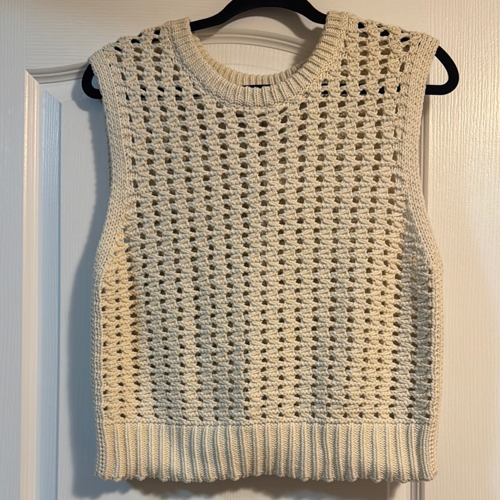 House of Harlow 1960 Cream Crochet Sleeveless Top